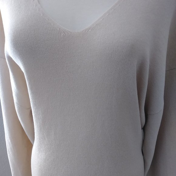 Express Soft Knit Balloon Sleeve V-Neck Beige Cream Top Sweater Small - Picture 6 of 10